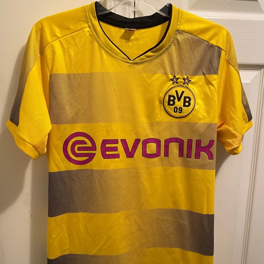 Dortmund BVB 09 Team Color Graphic Men’s Soccer Jersey. Size Small.